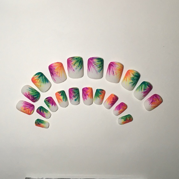 Tropical Matte Square Press On Nails Set of 20 - Picture 7 of 11